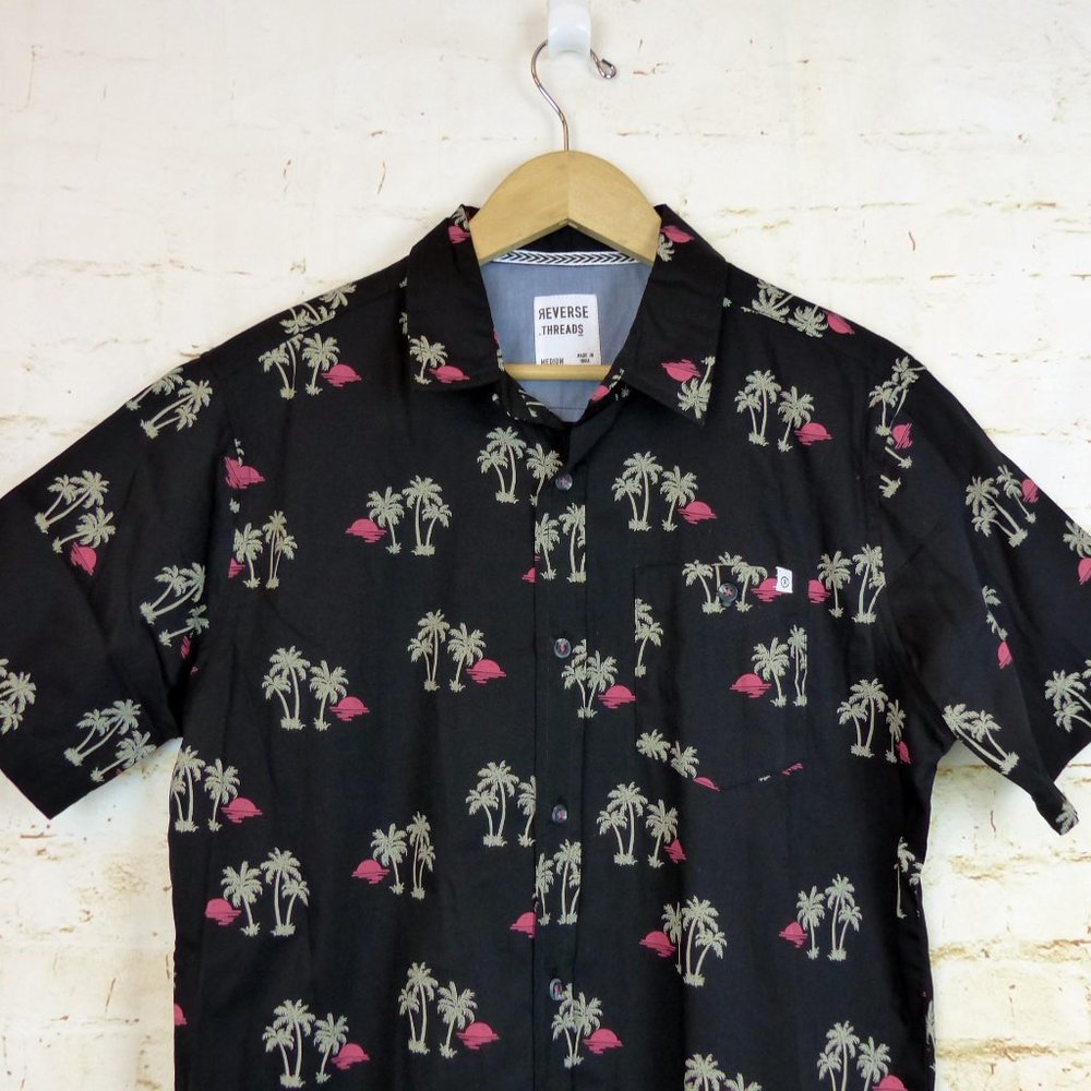 Reverse Threads Button Shirt Mens M Black Tropical Print Short Sleeve Pool Beach - Picture 2 of 10